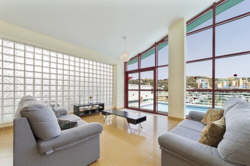 Villa Marina, front-line marina property with 4 bedrooms