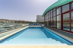 Pool - Villa Marina, front-line marina property with 4 bedrooms (Albufeira)