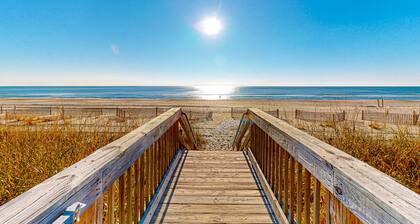 Oceanfront condo with direct beach access, pools, hot tub, & water-view balcony