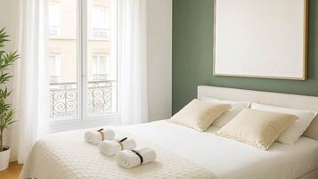 2 bedrooms, iron/ironing board, WiFi, bed sheets