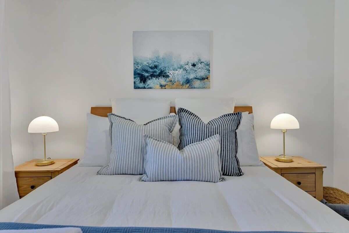 4 bedrooms, iron/ironing board, travel cot, WiFi