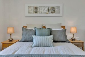 4 Schlafzimmer, Bügeleisen/Bügelbrett, Reisekinderbett, WLAN