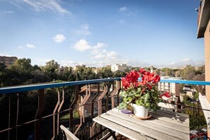 Outdoor dining - The Cozy house apartment (Rome)