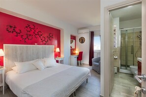 2 bedrooms, iron/ironing board, Internet, bed sheets - The Cozy house apartment (Rome)
