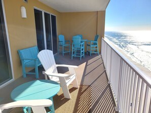 Property grounds - Ocean Front End-Unit with Large Balcony & Fabulous Sunset Views (Panama City Beach)