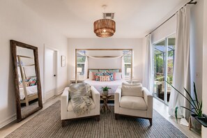 4 Schlafzimmer, Schreibtisch, Bügeleisen/Bügelbrett, Reisekinderbett