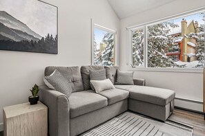 スマートテレビ、暖炉