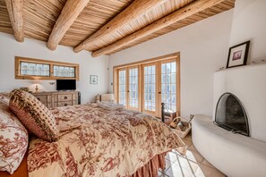 4 bedrooms, Internet, bed sheets