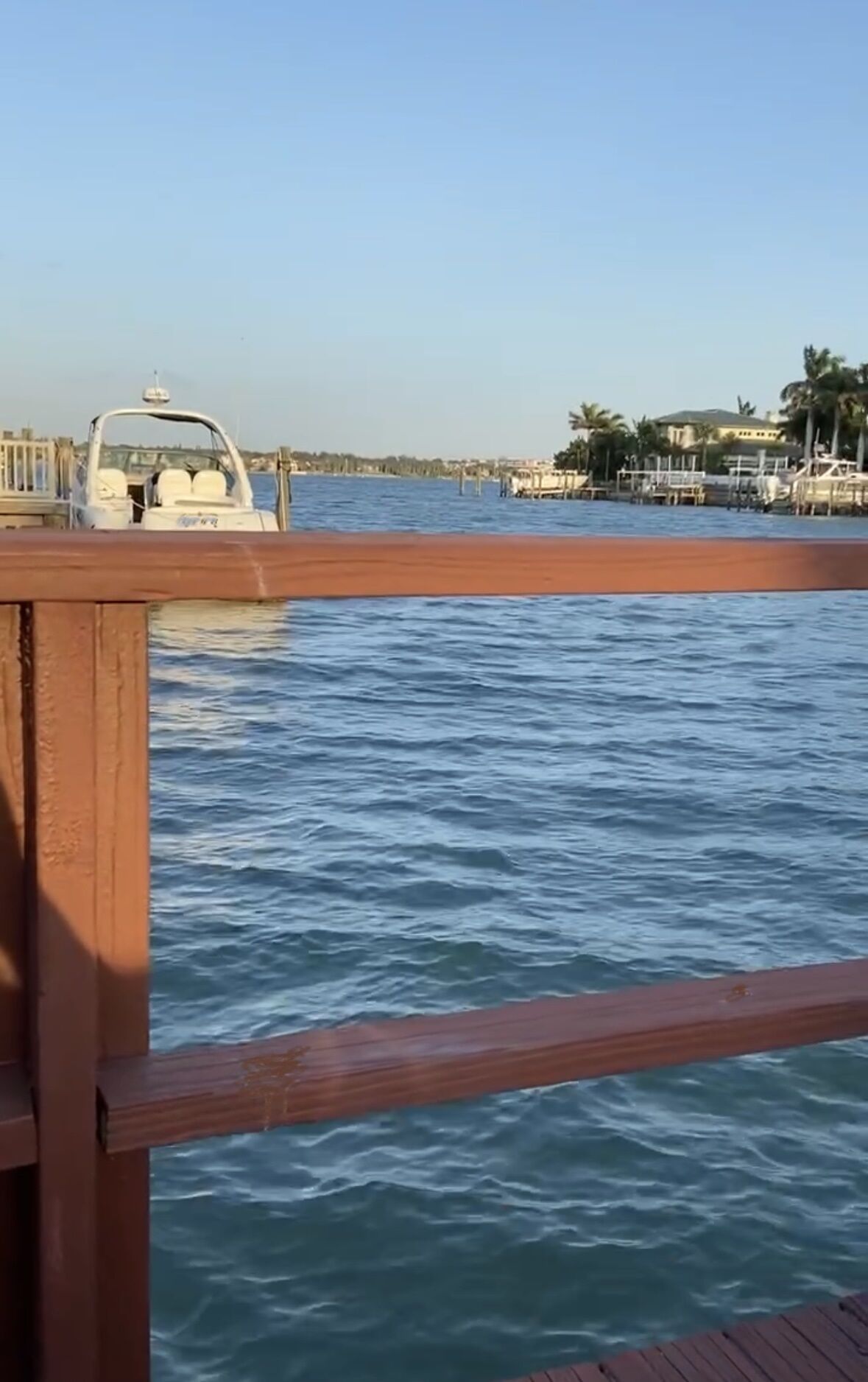 Gorgeous Intercoastal Waterfront Home / Walk to Beach