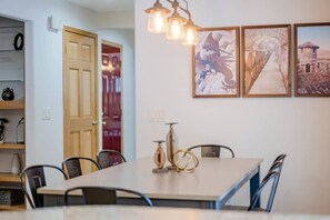 Dining - Amazing Family Retreat w/ Fenced Yard & BBQ! (Stevens Point)