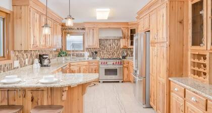 Amazing Family Retreat w/ Fenced Yard & BBQ!