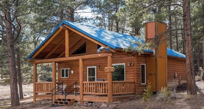 Coleman Velo - Secluded Rustic Cabin