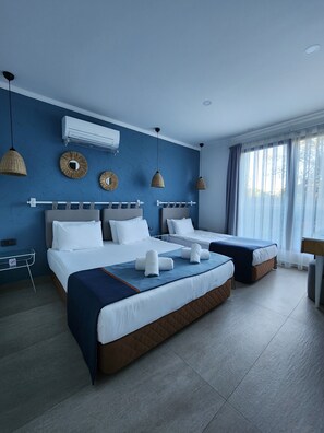 Standard Triple Room | Premium bedding, down comforters, minibar, in-room safe - Park Hotel Rooms & Apart (Antalya)