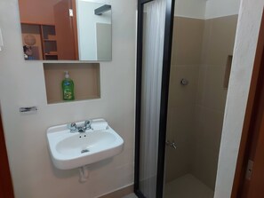 Shower, hair dryer, towels, soap - Yaxunha Tu casa (Mérida)