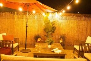 Terrace/patio - Charming 4bd house near the coast with backyard (Oxnard)