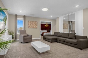 9 bedrooms, travel cot, WiFi, bed sheets - 9 Bedrooms/ 5 Bathrooms/ Storey Lake (2874 BD) (Kissimmee)
