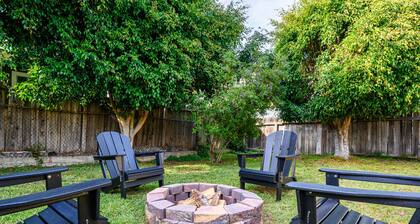 2BR Retreat Near Beach + Downtown Long Beach... Only 30min to Disneyland!