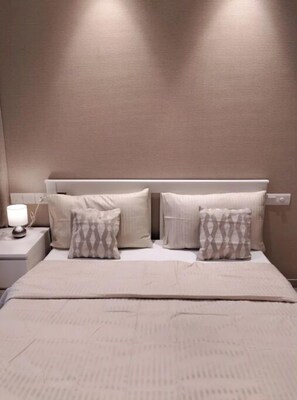 1 Schlafzimmer, Schreibtisch, WLAN, Bettwäsche