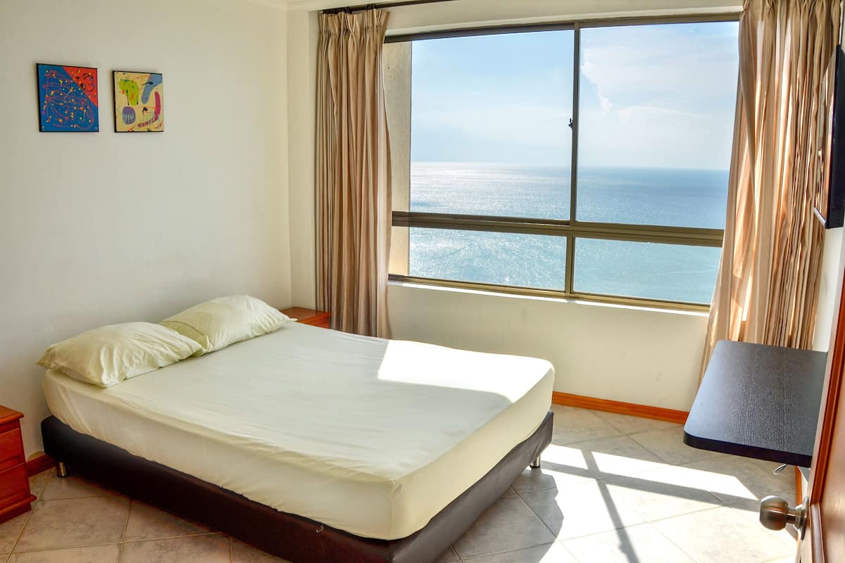 Basic Apartment | 2 bedrooms, desk, laptop workspace, free WiFi