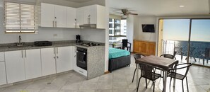 Superior-Apartment | Wohnbereich | Smart-TV