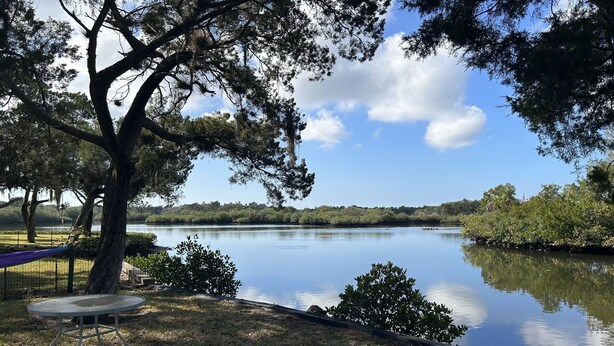 Unclassified image, 1 of 20, button - Cozy Waterfront Fish Camp- Catch Dinner from your Dock! (Crystal River)