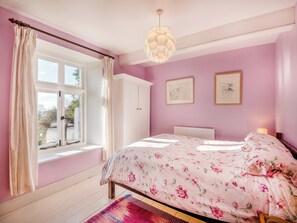 3 bedrooms, free WiFi, bed sheets - 3 bedroom accommodation in Garway (Garway)