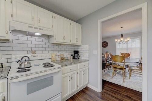 Walk Lex & Main St | Near Old Mill Brew Pub | 3BR