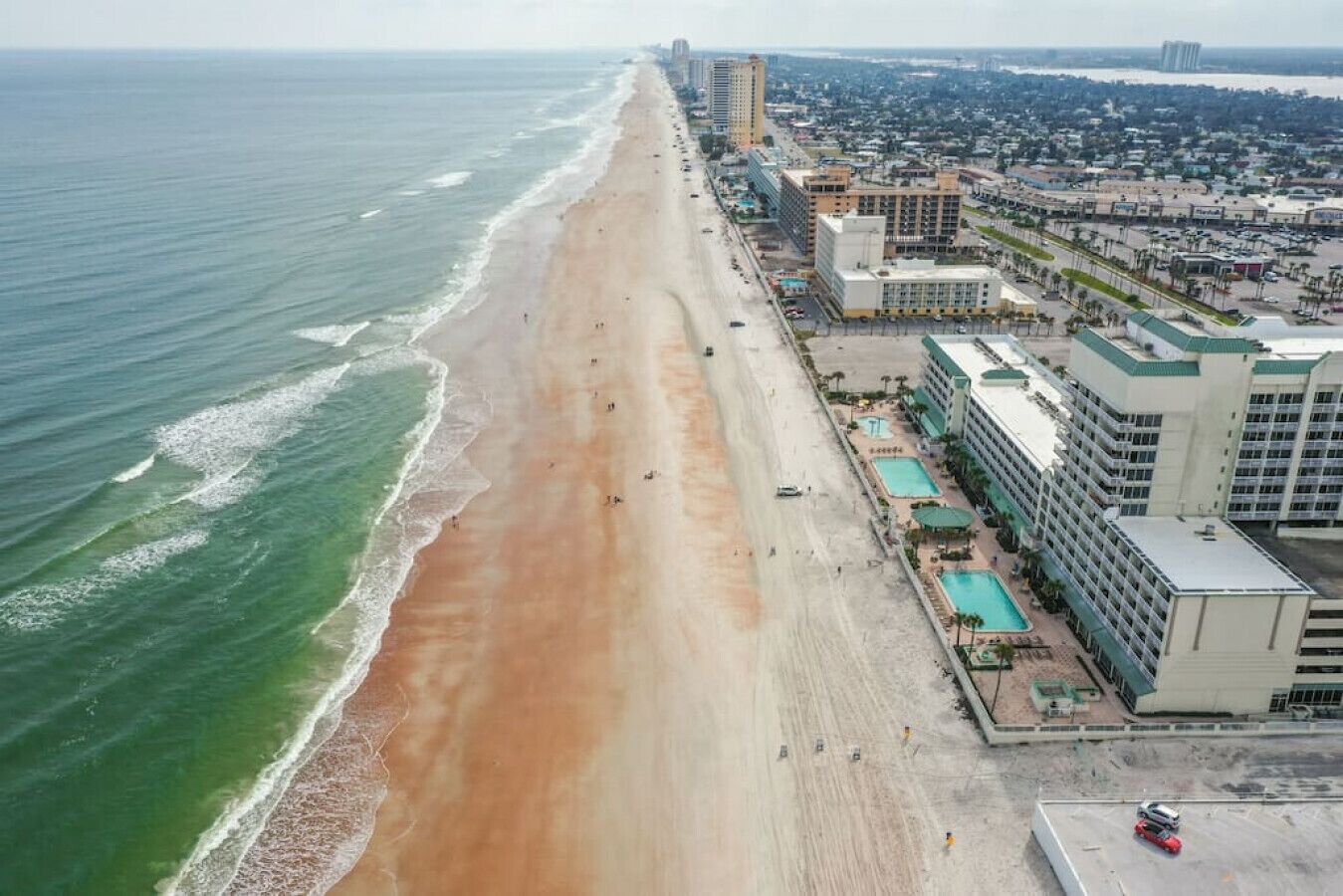 بالقرب من الشاطئ