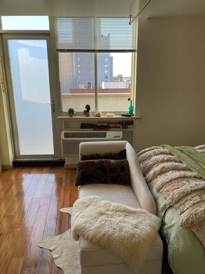 1 多间卧室、WiFi