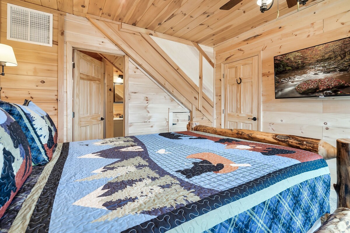 Photo 146 of Amazing view, HotTub, Arcade,Theater,FirePit,Grill,Sauna,Putt putt, Pet Friendly