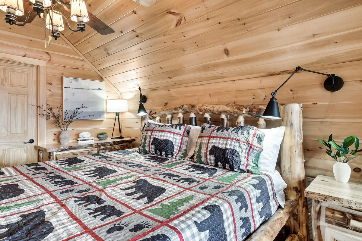 Photo 131 of Amazing view, HotTub, Arcade,Theater,FirePit,Grill,Sauna,Putt putt, Pet Friendly