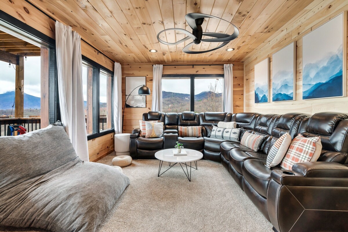 Photo 141 of Amazing view, HotTub, Arcade,Theater,FirePit,Grill,Sauna,Putt putt, Pet Friendly