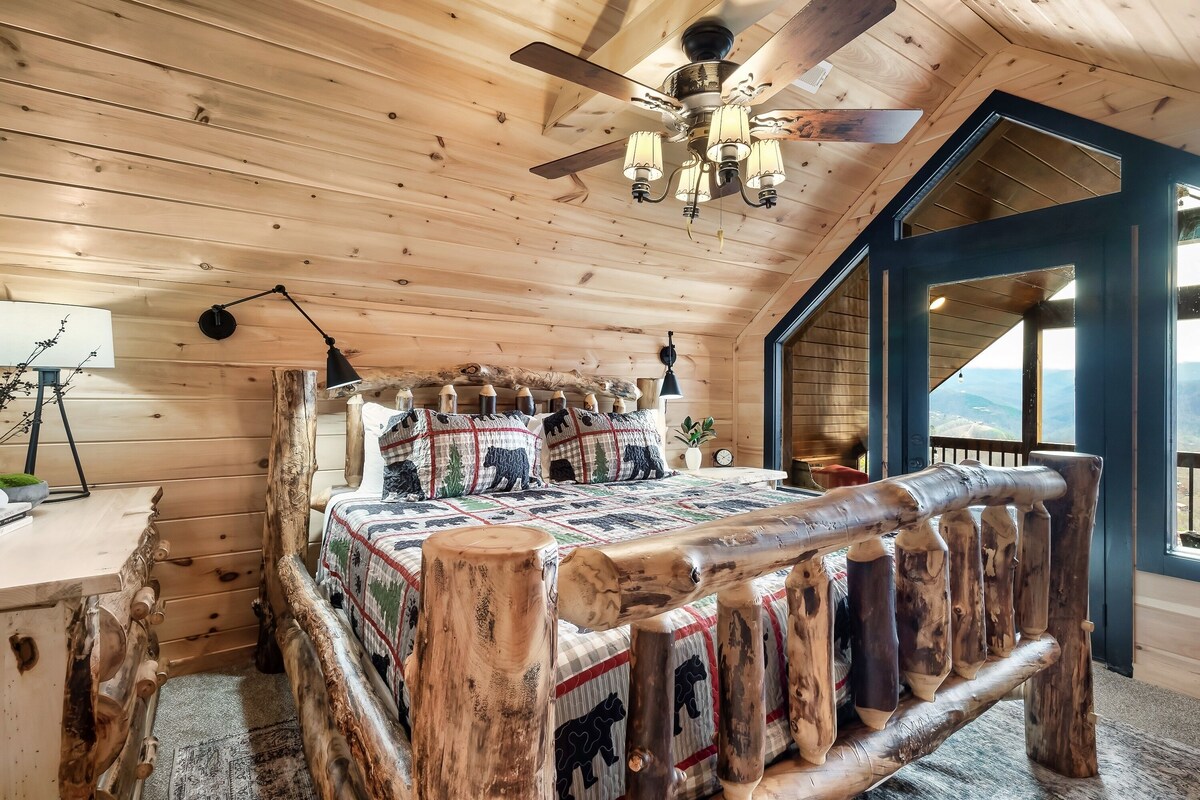 Photo 130 of Amazing view, HotTub, Arcade,Theater,FirePit,Grill,Sauna,Putt putt, Pet Friendly