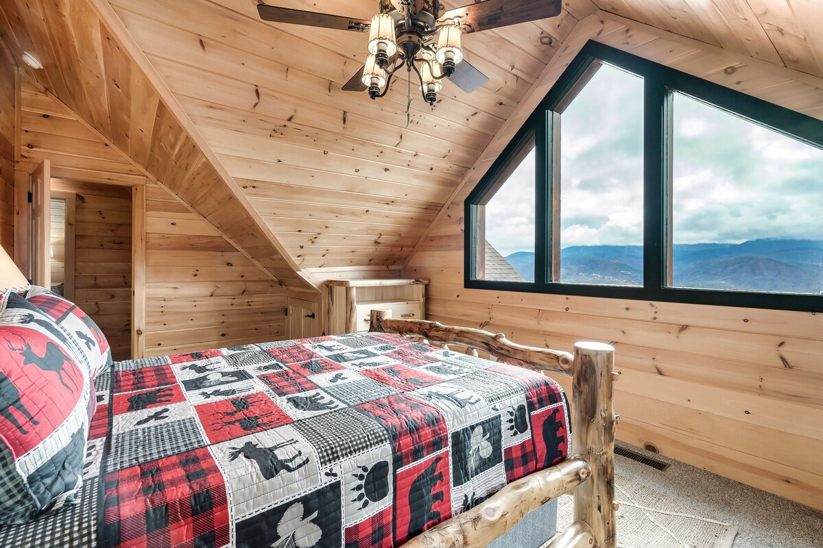 Photo 139 of Amazing view, HotTub, Arcade,Theater,FirePit,Grill,Sauna,Putt putt, Pet Friendly