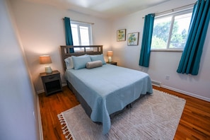 4 sovrum, skrivbord, strykjärn/strykbräda och wi-fi