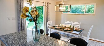 Spacious and Quiet Home in Centennial - 2 minutes from shopping and restaurants!
