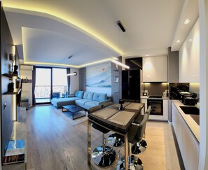 Smart TV, books, stereo