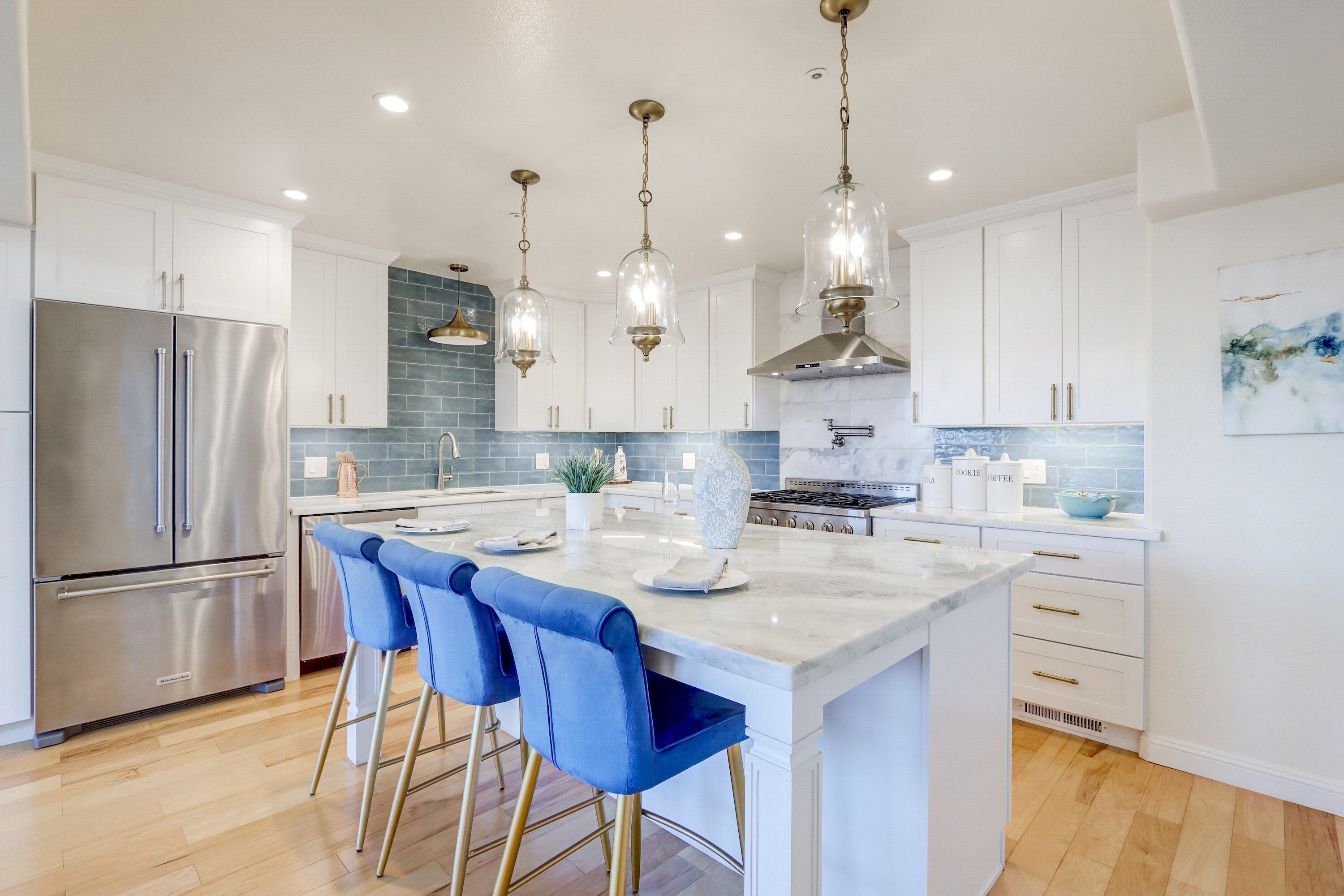 冰箱、微波炉、烤箱、炉灶