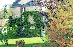Exterior - Gorgeous home in Conflans sur Anille with WiFi (Conflans sur Anille)
