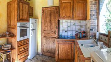 Refrigerador, horno y parrilla de estufa