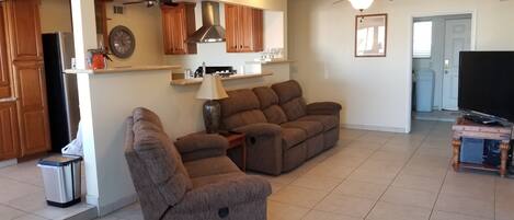 Smart TV, reproductor de DVD y estéreo