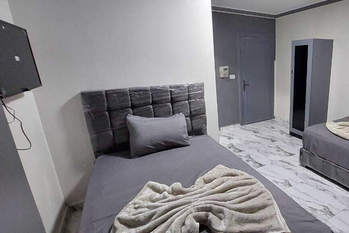 Double Room with a private bathroom | 1 habitación, ropa de cama hipoalergénica y camas con pillow-top