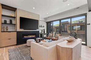 TV, fireplace, offices