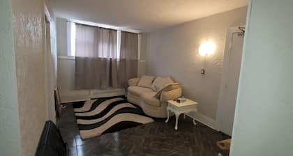 Cozy 1 bedroom apartment with Wi-Fi