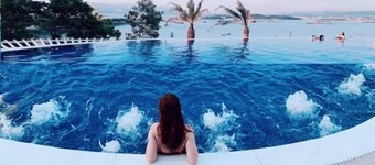 BBQ Villa & Hostel Ha Long