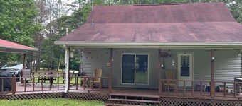 Hummingbird Haven-3 Bed 2 Bath River House
