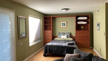 Free WiFi, bed sheets