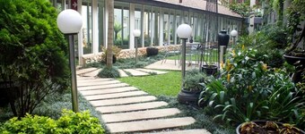 Romantic driveway lodge. 30 minutes drive from Nairobi city centre