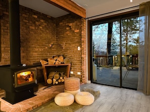 Interior - Mountain Cabin w/ Gorgeous Forest Lounge & Hot Tub (Lakehead)