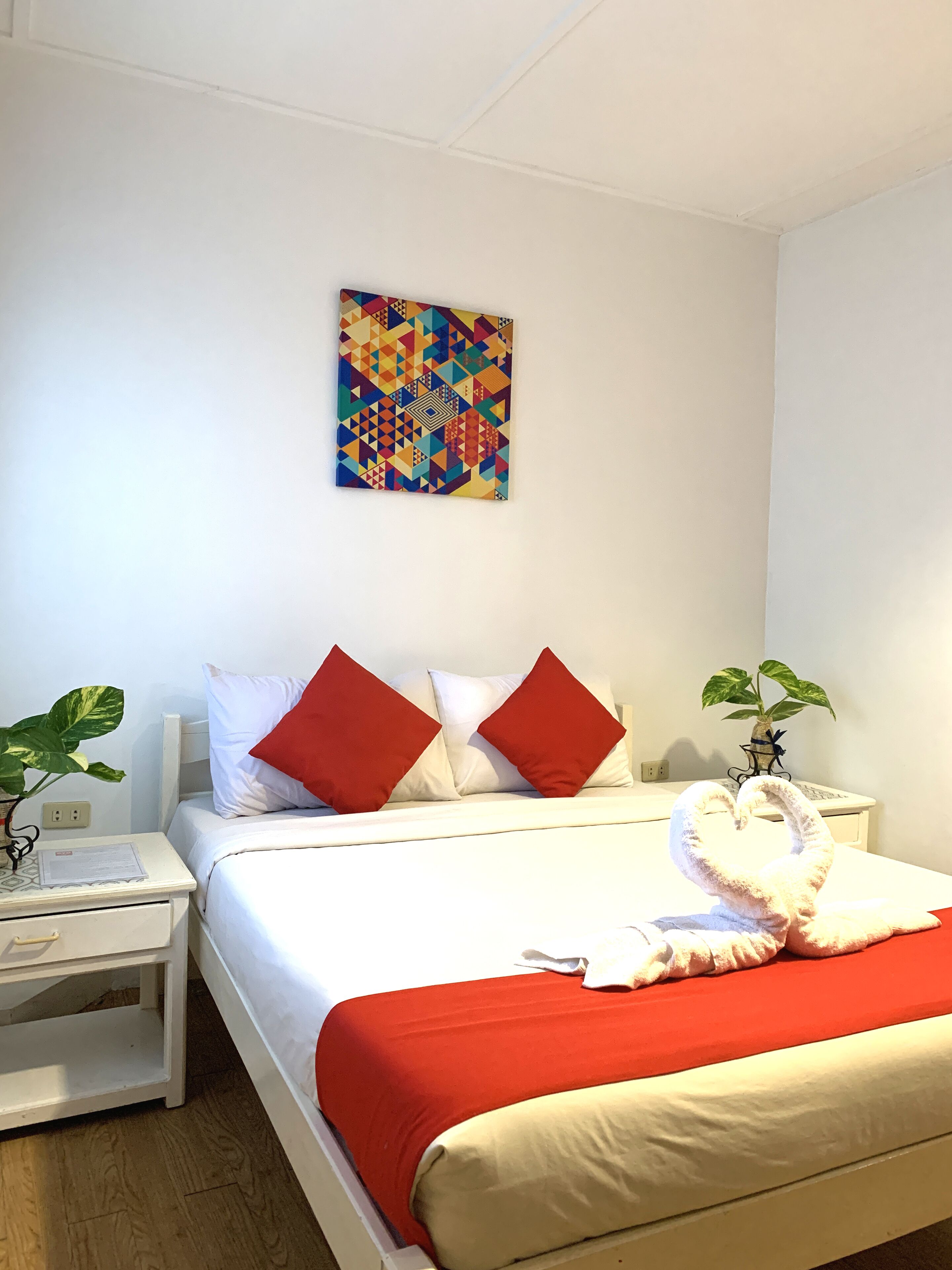 deluxe double room | desk, rollaway beds, free wifi, bed sheets